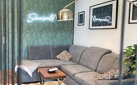 Viktor Apartment